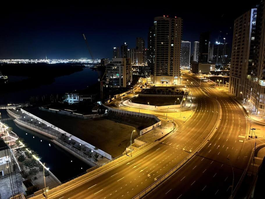 Luxurious 2 Bdr - Reem Nine - Full Mangroves & Sea Views - - Table Pool - Sauna - Cinema - Big Gym - Calisthenics Апартаменти