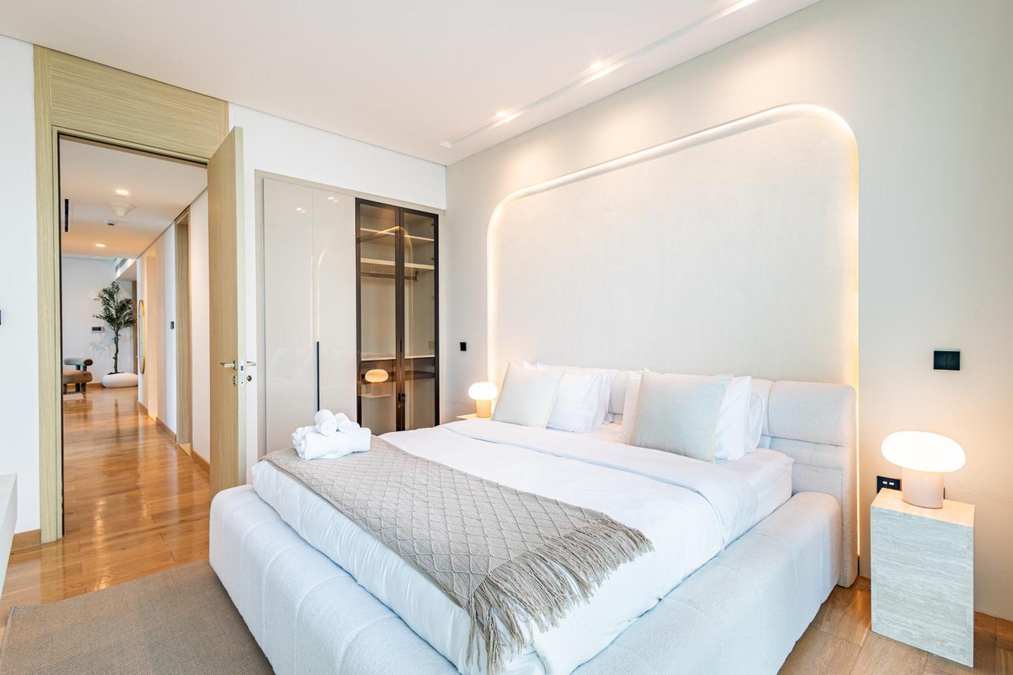 Luxurious 2 Bdr - Reem Nine - Full Mangroves & Sea Views - - Table Pool - Sauna - Cinema - Big Gym - Calisthenics *