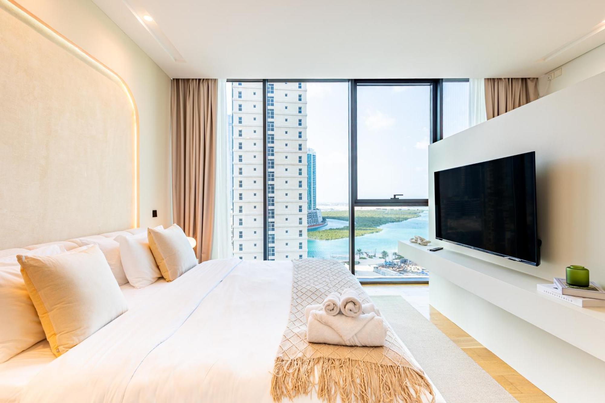 Luxurious 2 Bdr - Reem Nine - Full Mangroves & Sea Views - - Table Pool - Sauna - Cinema - Big Gym - Calisthenics